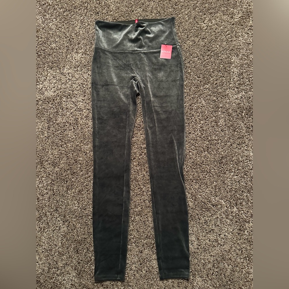 SPANX Velvet Leggings
